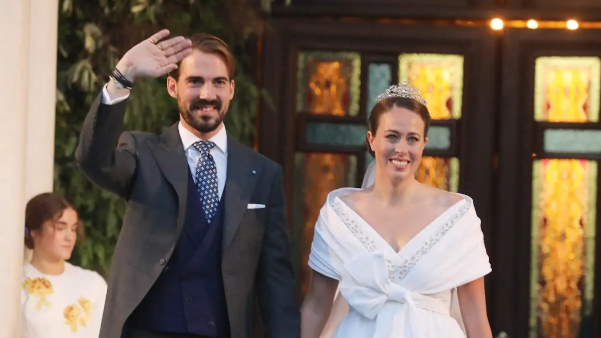 Νίνα Φλορ: Παύει να υπογράφει ως «πριγκίπισσα της Ελλάδας» μετά τις αντιδράσεις