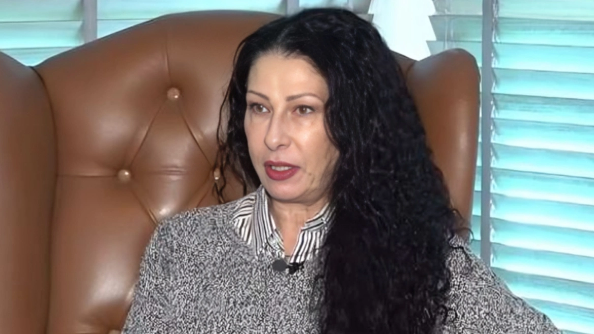 Ντέσσυ Κουβελογιάννη: Ο Λάμπρος Κωνσταντάρας κατάφερε να «ξεκλειδώσει» την Ιωάννα Μαλέσκου Ντέσσυ Κουβελογιάννη: Ο Λάμπρος Κωνσταντάρας κατάφερε να «ξεκλειδώσει» την Ιωάννα Μαλέσκου