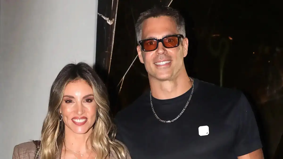 Λαμπερή εμφάνιση για την Αθηνά Οικονομάκου στην Εβδομάδα Μόδας του Μιλάνου μαζί με τον Μπρούνο Τσερέλα