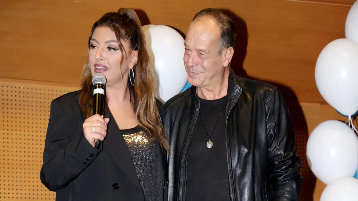 Ο Φωκάς Ευαγγελινός καθησυχάζει για την Έλενα Παπαρίζου: «Είναι μια χαρά»