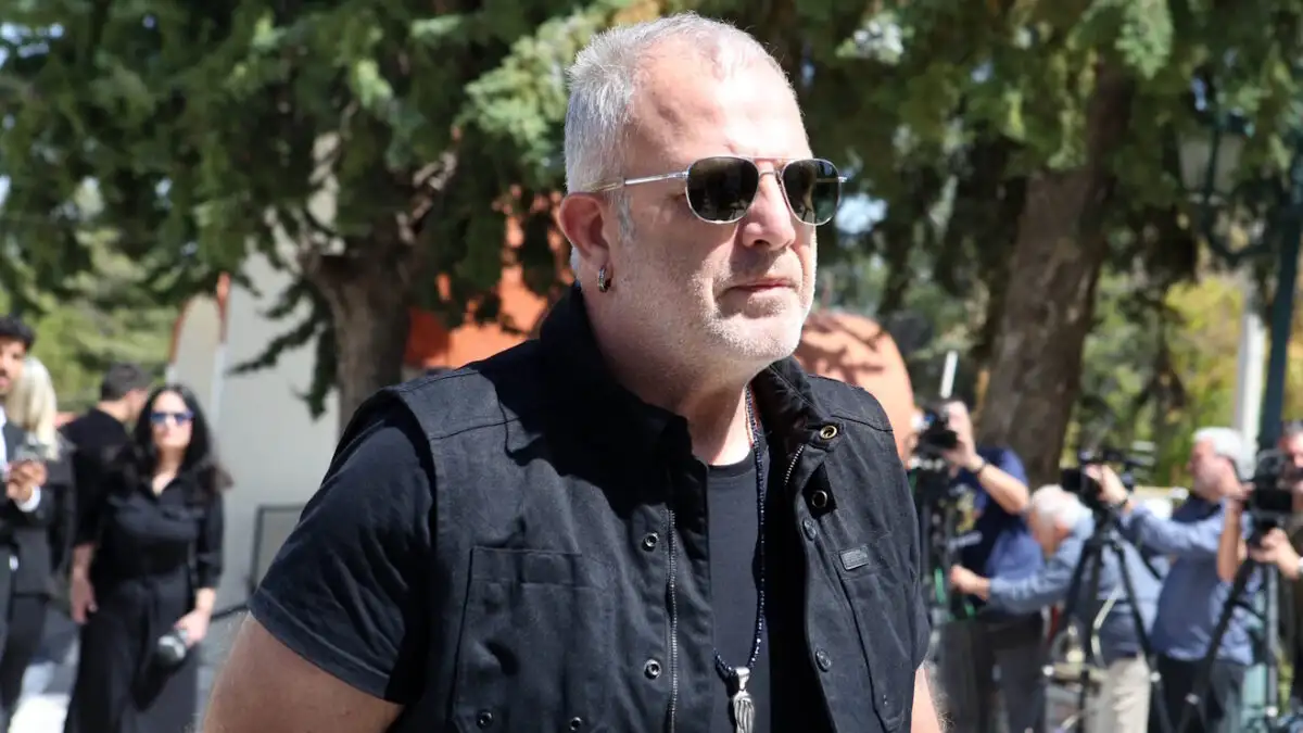 Πασχάλης Τσαρούχας: Τα παιδικά χρόνια με θείες και ξαδέλφια που μοιράζονταν τα φαγητά