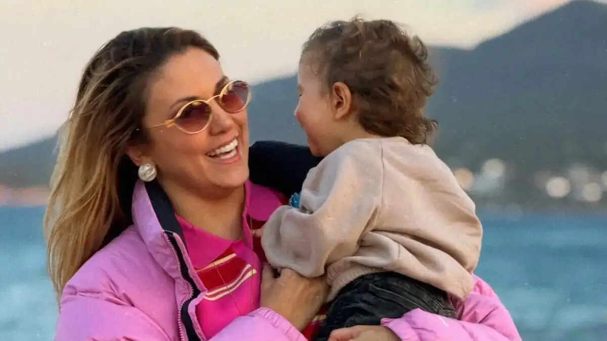 Φωτεινή Πετρογιάννη: Τρυφερές στιγμές με τον γιο της και αποκαλύψεις για την εγκυμοσύν