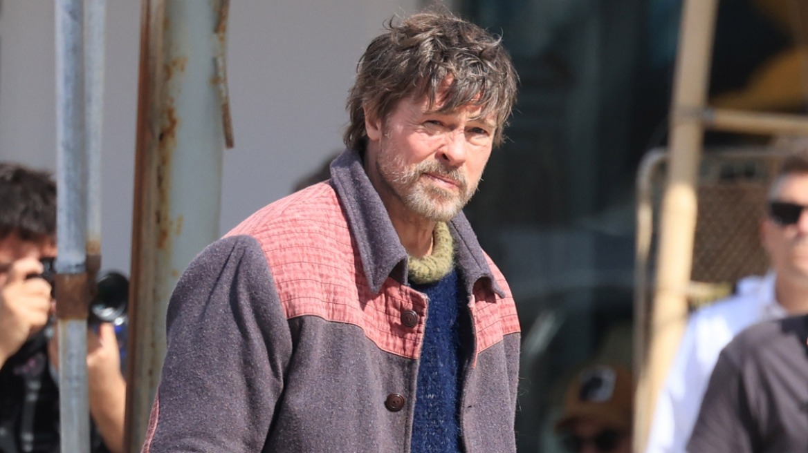 Ο Μπραντ Πιτ στη Χαλκίδα: Θαυμαστές συγκεντρώνονται για να δουν από κοντά τον διάσημο ηθοποιό