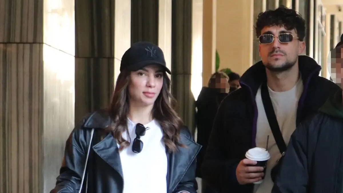 Η Μαριαλένα Ρουμελιώτη και ο Σάκης Κατσούλης προκαλούν γέλια με χιουμοριστική ανάρτηση: «Τώρα εμείς θα γίνουμε γονείς;»