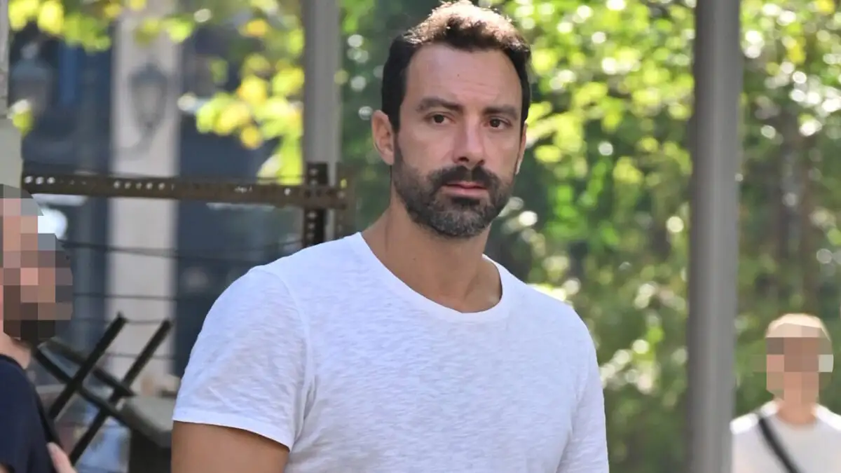 Σάκης Τανιμανίδης παραδέχεται: «Έκανα το τηλεπαιχνίδι ‘Boom’ για τα λεφτά – και απέτυχε»