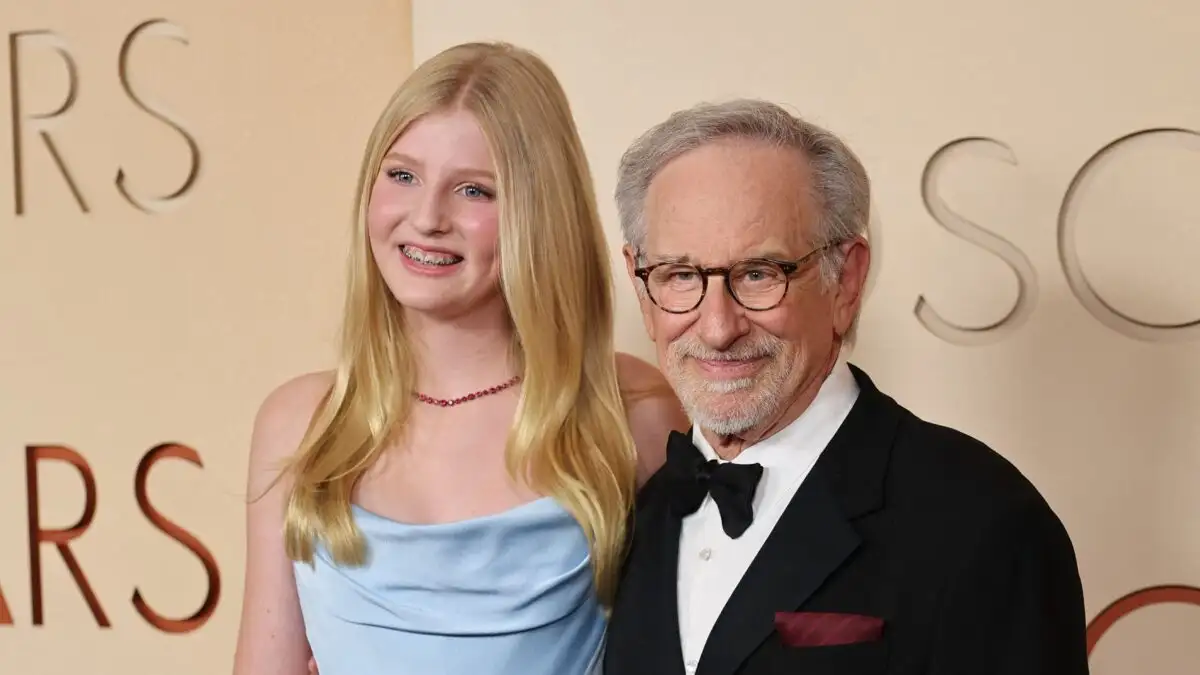 Στίβεν Σπίλμπεργκ στα Όσκαρ με τη 13χρονη εγγονή του – «Φάνηκε σαν να την ανάγκασαν να πάει»