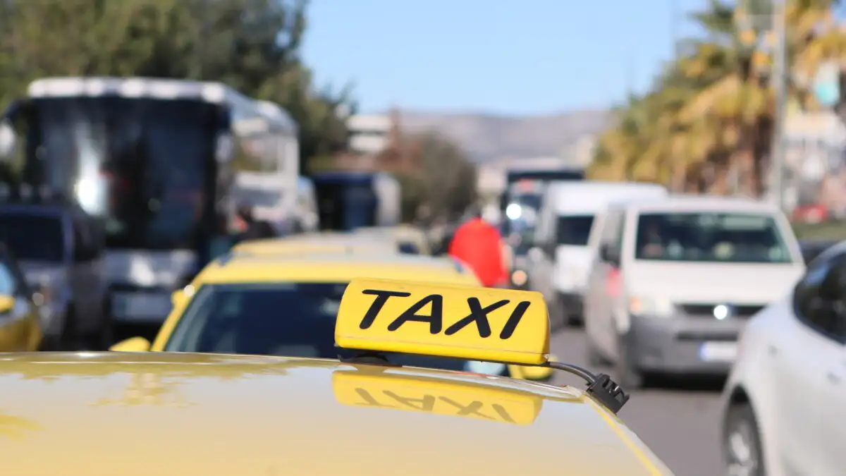 Τετραήμερη απεργία στα ταξί – Διαμαρτυρία με πορεία στο κέντρο και κατεύθυνση τη Βουλή Τετραήμερη απεργία στα ταξί – Διαμαρτυρία με πορεία στο κέντρο και κατεύθυνση τη Βουλή