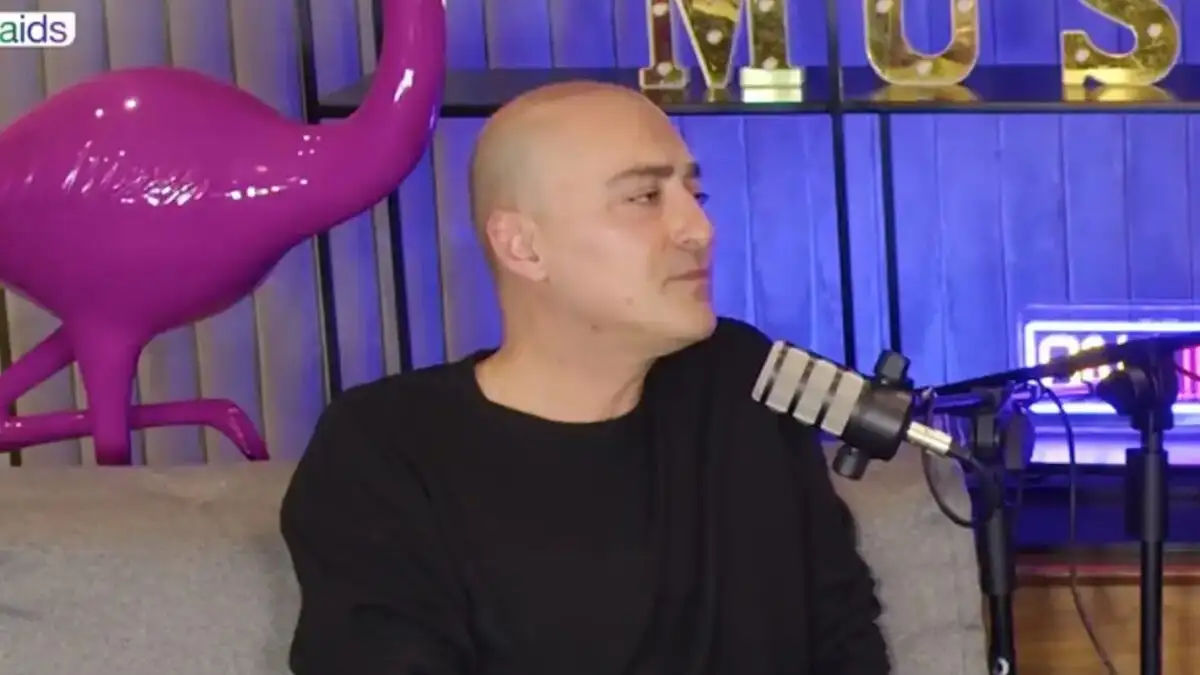 Ο Θανάσης Αλευράς για τη μάχη με την ψωρίαση: «Πίστευα ότι το δημιούργησα εγώ» Ο Θανάσης Αλευράς για τη μάχη με την ψωρίαση: «Πίστευα ότι το δημιούργησα εγώ»