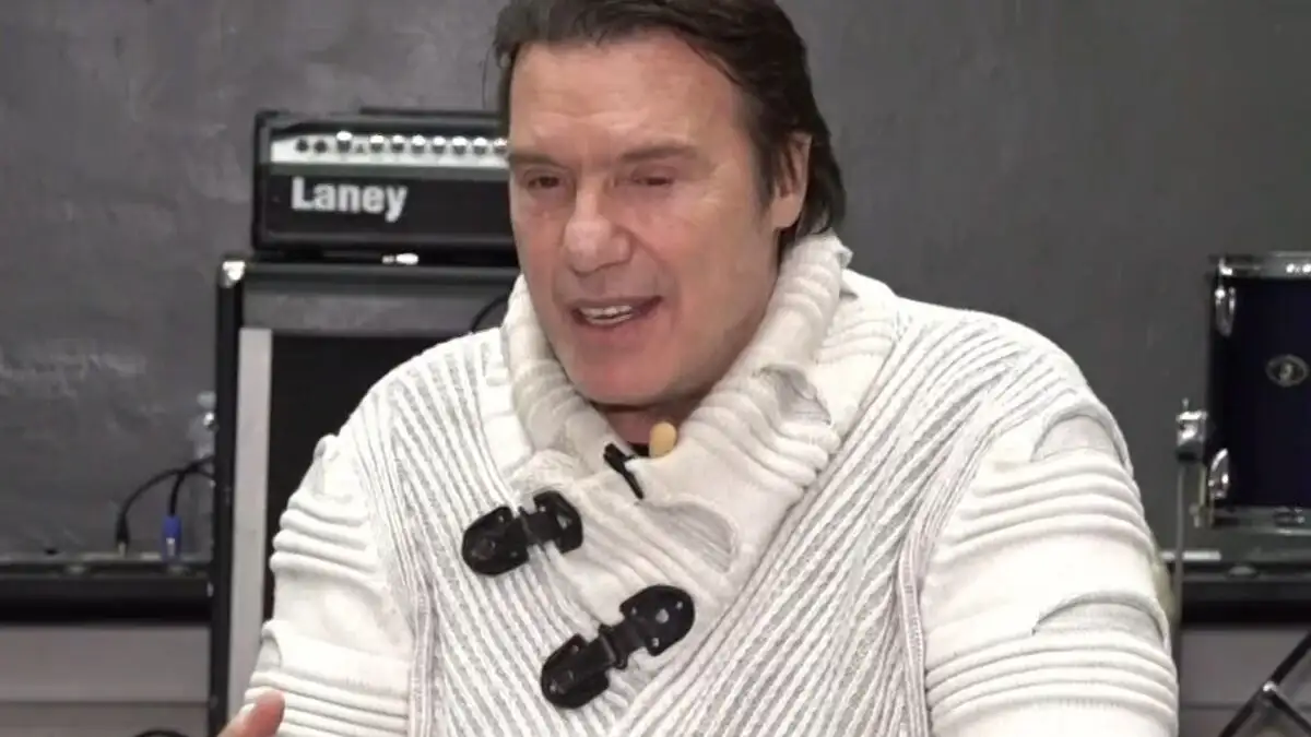 Στράτος Τζώρτζογλου: «Είμαι ανοιχτός στον έρωτα – Δεν κλείνω την πόρτα σε ένα νέο ξεκίνημα»