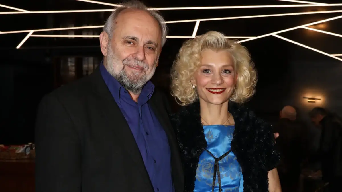 Σωτήρης Χατζάκης για τη σύζυγό του: «Ήμουν φανατικός εργένης αλλά κατάλαβα ότι αγαπάω αυτό το πλάσμα»