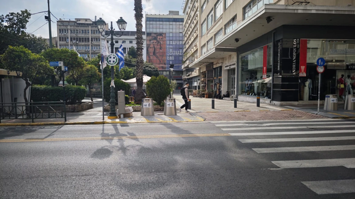 Σοβαρό τροχαίο στον Πειραιά: Σε κρίσιμη κατάσταση 17χρονος μετά από παράσυρση από λεωφορείο Σοβαρό τροχαίο στον Πειραιά: Σε κρίσιμη κατάσταση 17χρονος μετά από παράσυρση από λεωφορείο