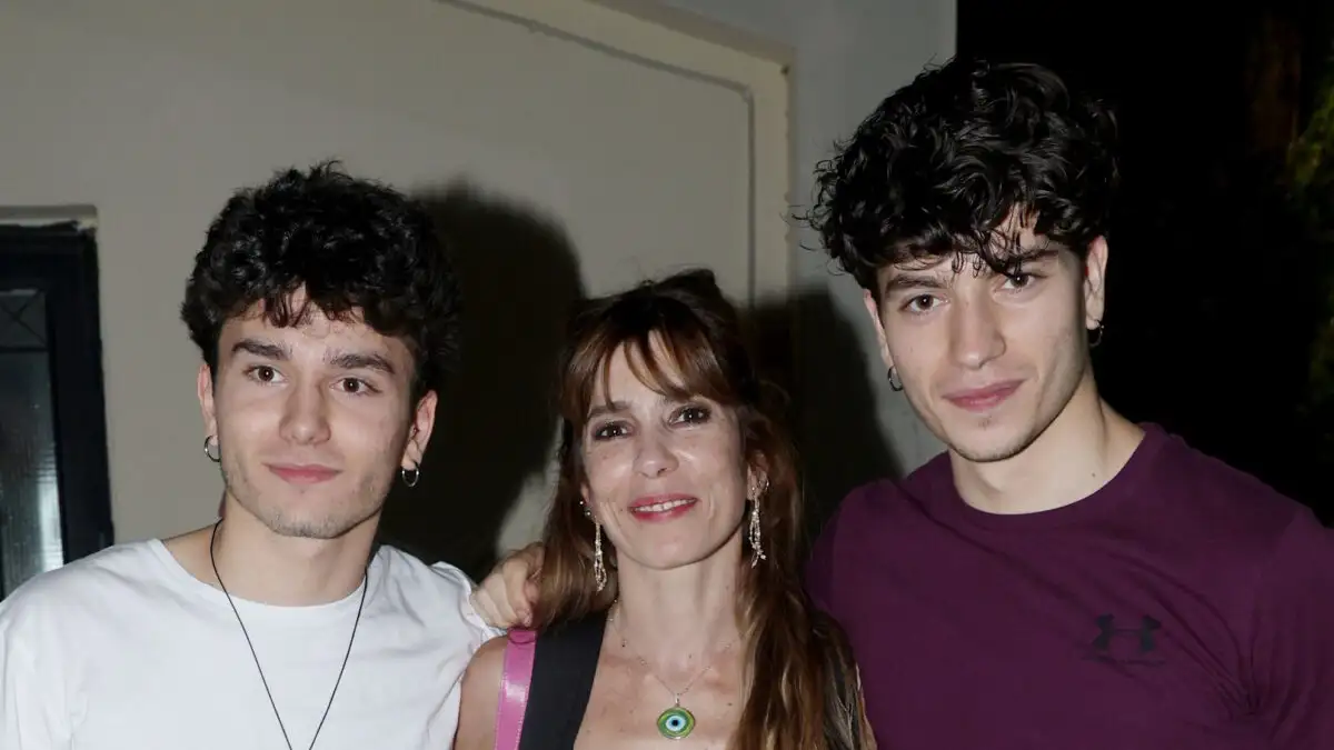 Μυρτώ Αλικάκη – Πέτρος Λαγούτης: Οι γιοι τους μιλούν για πρώτη φορά για το διαζύγιο των γονιών τους