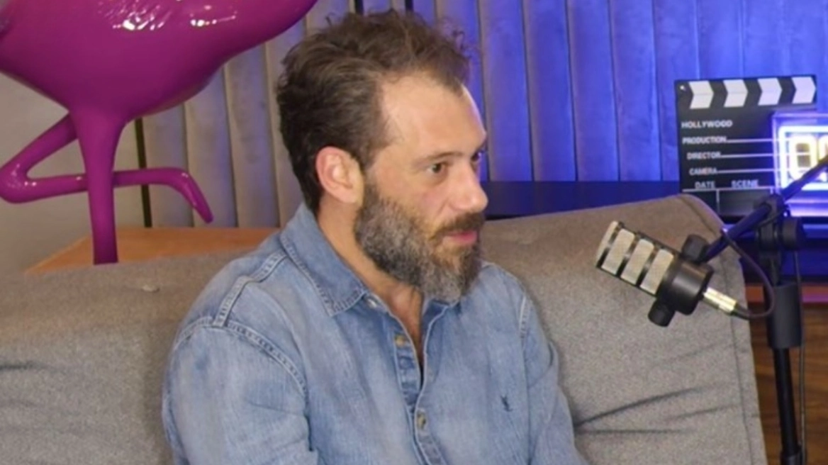 Αντίνοος Αλμπάνης: Γιατί κράτησε κρυφή τη μάχη με τον καρκίνο από τους γονείς του