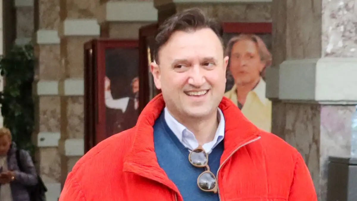 Αργύρης Αγγέλου: «Τώρα απολαμβάνω την επικοινωνία με τον κόσμο, τότε σε έπνιγε»