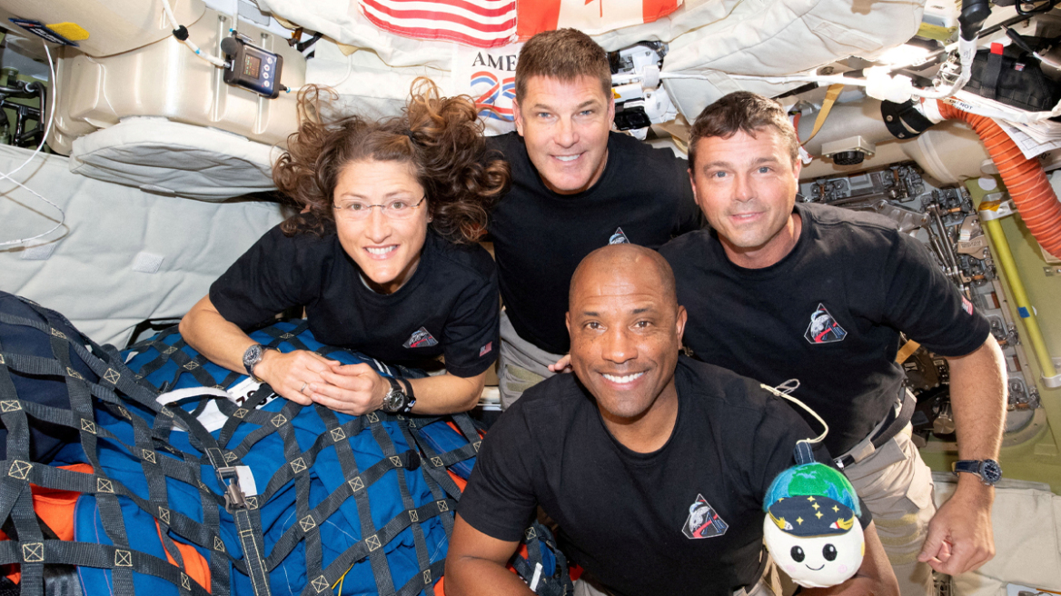 Ιστορική επιστροφή για το πλήρωμα της αποστολής Artemis II – «Τέλεια προσθαλάσσωση» σύμφωνα με τη NASA- Δείτε video Ιστορική επιστροφή για το πλήρωμα της αποστολής Artemis II – «Τέλεια προσθαλάσσωση» σύμφωνα με τη NASA- Δείτε video