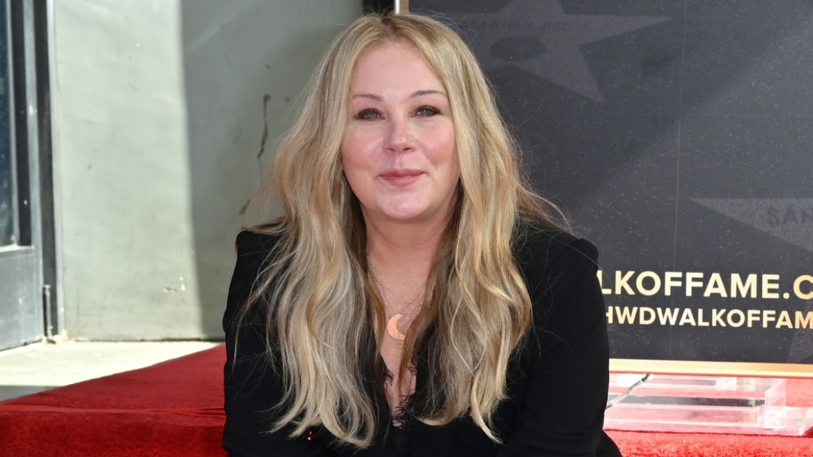 Κριστίνα Άπλγκεϊτ: «Είμαι δυνατή και γίνομαι καλύτερα κάθε μέρα» μετά τη νοσηλεία της