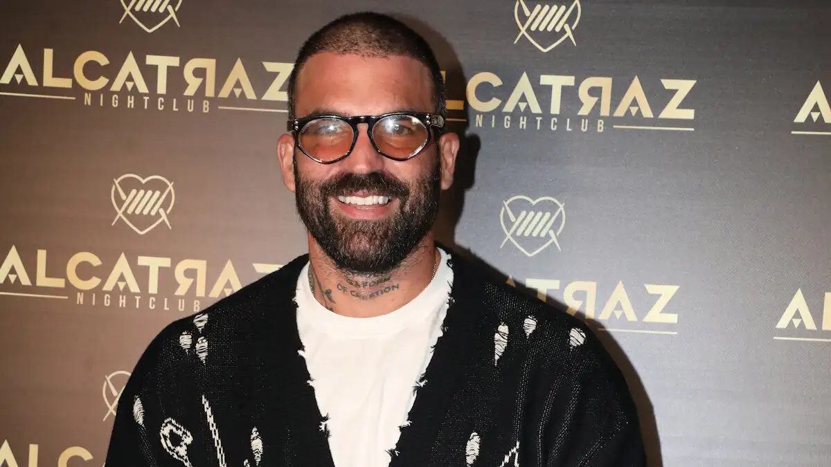 Δημήτρης Αλεξάνδρου – Ρία Ελληνίδου: Στιγμιότυπο με κατοικίδιο φίδι