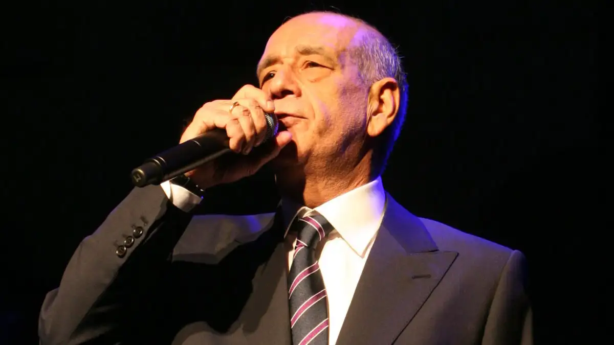 Δημήτρης Μητροπάνος: 14 χρόνια χωρίς τον σπουδαίο ερμηνευτή – Οι αναφορές του στο ξεκίνημα της πορείας του