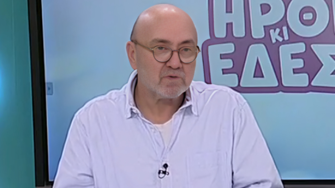 Γκάφα Κύπριου παρουσιαστή: Έβαλε κατά λάθος την πιστωτική του κάρτα σε φακελάκι γάμου