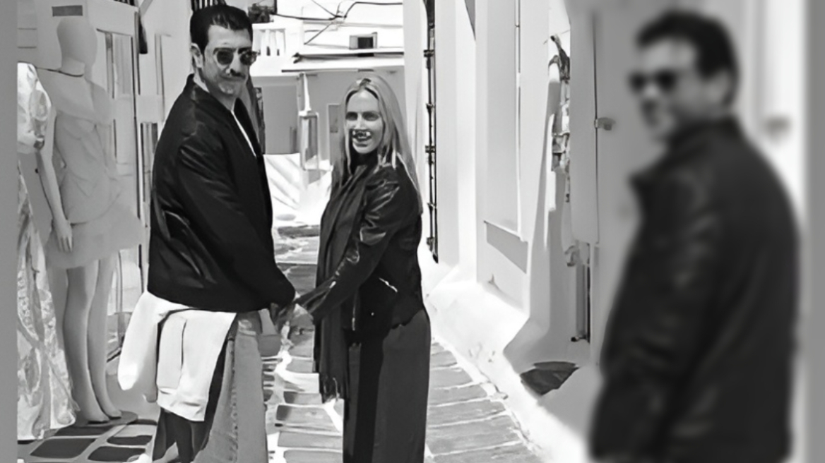 Η Ντορέττα Παπαδημητρίου και ο Γιώργος Γεροντιδάκης πιασμένοι χέρι χέρι στη Μύκονος Η Ντορέττα Παπαδημητρίου και ο Γιώργος Γεροντιδάκης πιασμένοι χέρι χέρι στη Μύκονος