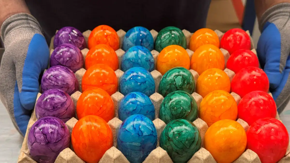 Γερμανία: Κυνηγούσαν πασχαλινά αυγά και βρήκαν ένα μπουκαλάκι με το θανατηφόρο ραδιενεργό «Πολώνιο 210»