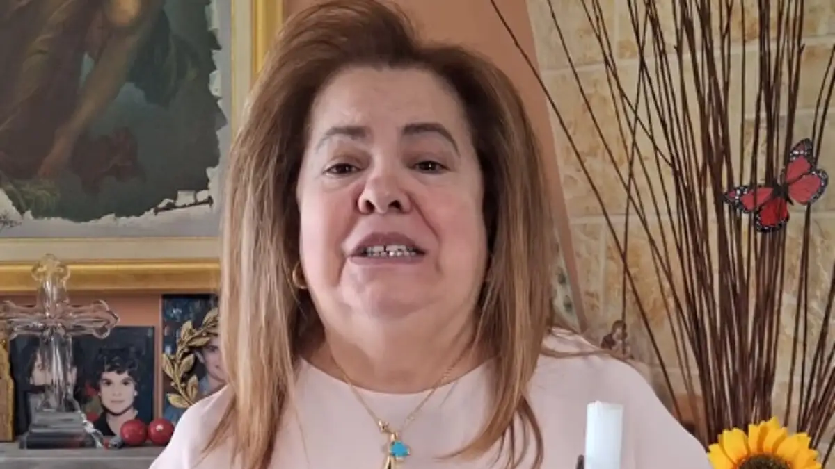 Έφη Θώδη: Ευχές για «Καλή Ανάσταση» με τραγούδι στο Instagram Έφη Θώδη: Ευχές για «Καλή Ανάσταση» με τραγούδι στο Instagram