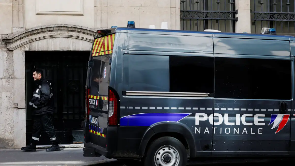 Σοκ στη Γαλλία: Πατέρας κρατούσε κλειδωμένο τον γιο του σε βαν για περισσότερο από έναν χρόνο