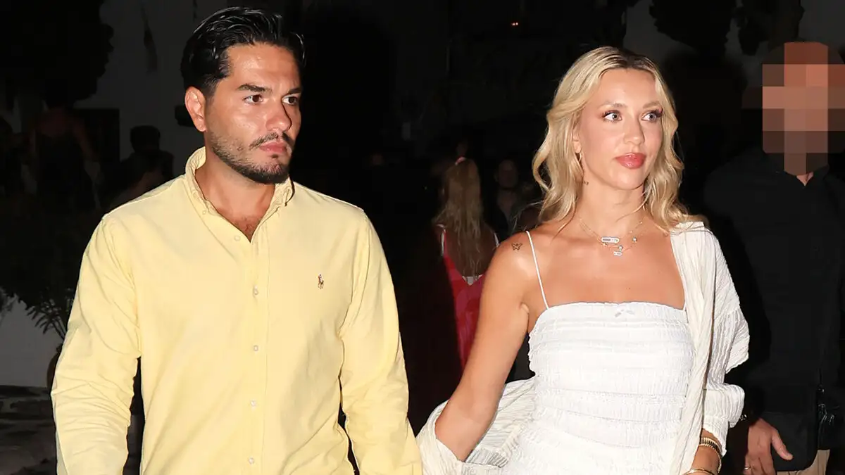 Χρήστος Μάστορας – Γαρυφαλλιά Καληφώνη: Πασχαλινή απόδραση στη Μάνη με μαγευτικά στιγμιότυπα