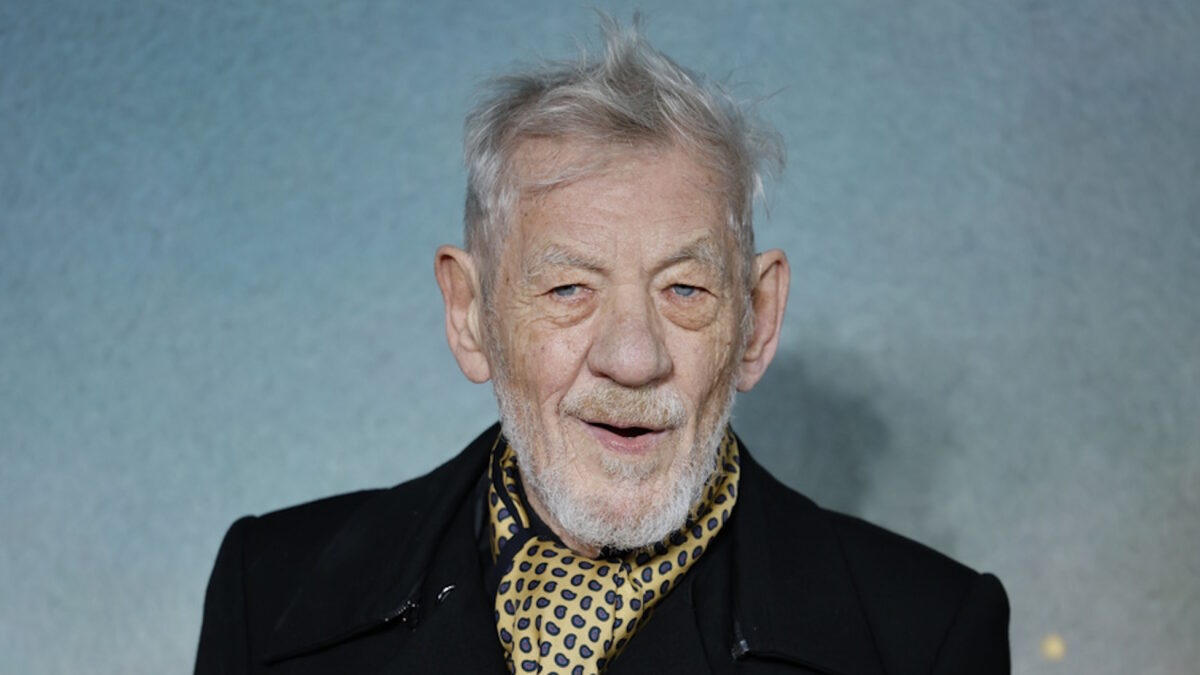 Ίαν ΜακΚέλεν αποθεώνει τον Τζόνι Ντεπ μετά τη συνεργασία τους στο «Ebenezer: A Christmas Carol»