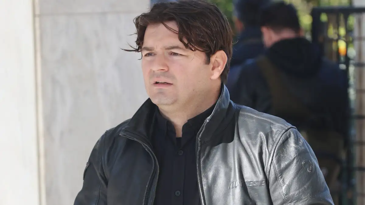 Ιωάννης Απέργης: «Ως πατέρας, όταν νιώθω ότι κάνω λάθος, το βιώνω έντονα»