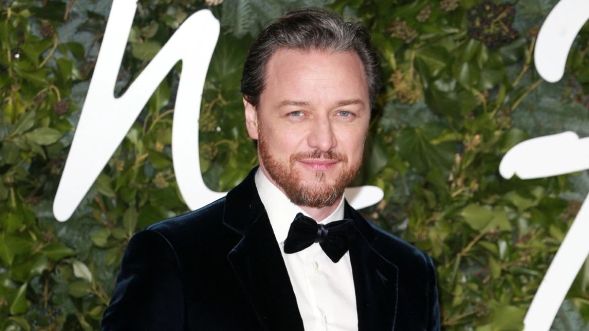 Τζέιμς ΜακΑβόι: «Το να κάνεις παιδί στα 42 είναι πιο εύκολο – Ανησυχώ λιγότερο»