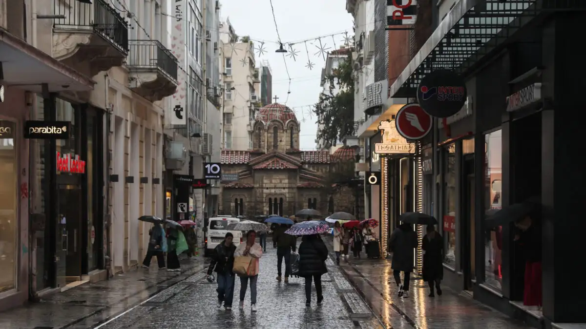 Καιρός σήμερα: Συννεφιά, καταιγίδες και χιόνια στα ορεινά το Μεγάλο Σάββατο