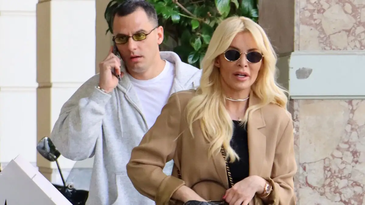 Κατερίνα Καινούργιου: Η πρώτη φωτογραφία του Παναγιώτη Κουτσουμπή από το μαιευτήριο