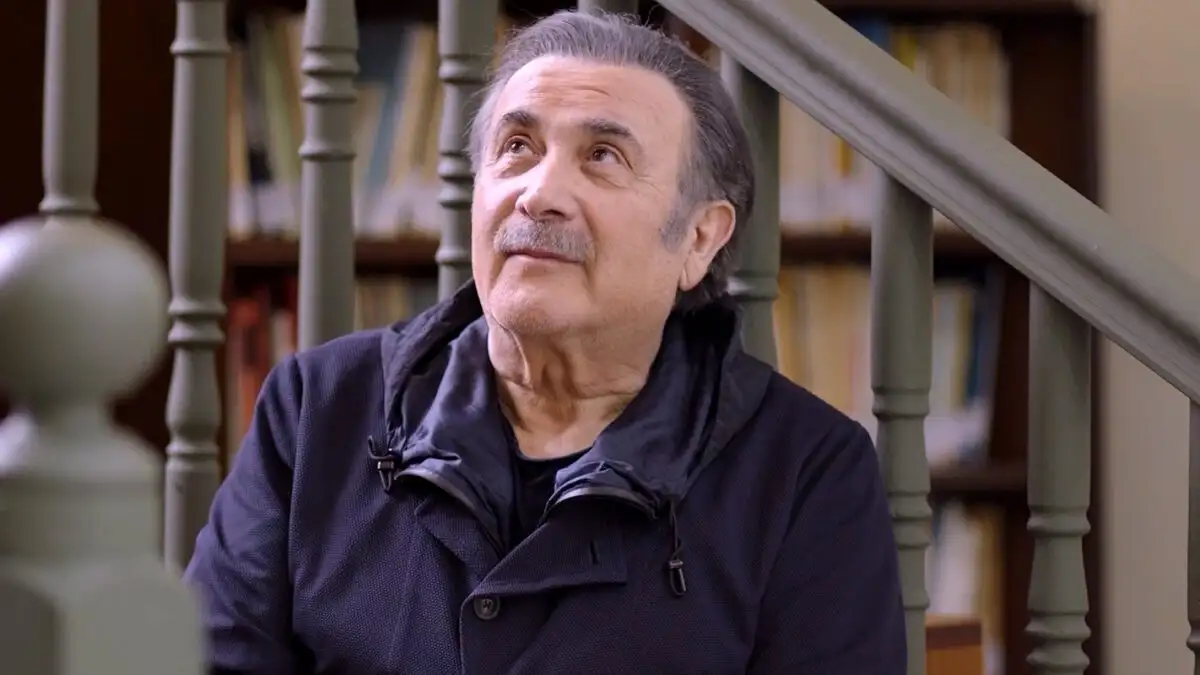 «Πάμε μια βόλτα;»: Η τρυφερή ιστορία του Λάκης Λαζόπουλος και η αναζήτηση της προίκας της Τασούλας