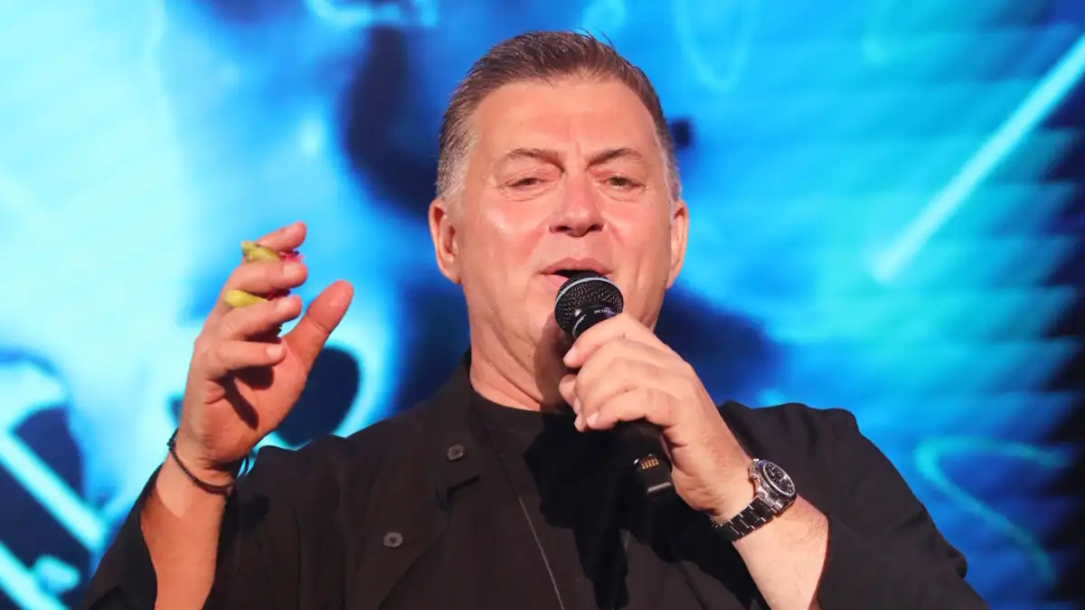 Νίκος Μακρόπουλος: «Ένα γρήγορο πέρασμα από τη γη είμαστε» – Η εξομολόγηση για την περιπέτεια υγείας