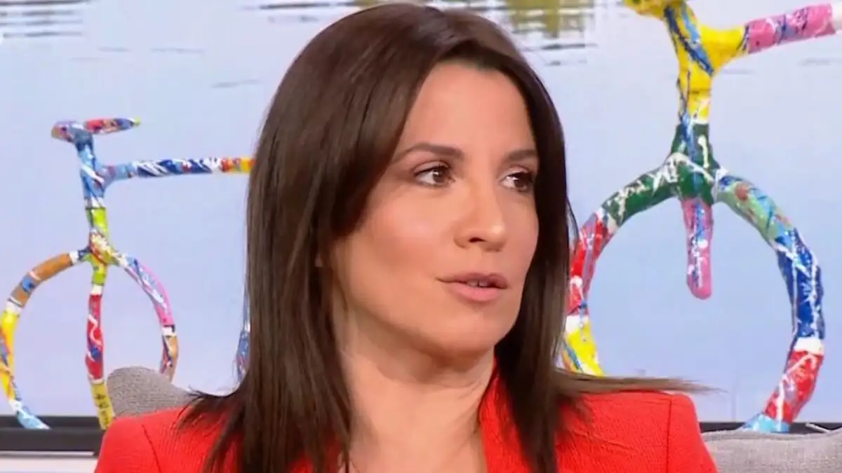 Η Νίκη Λυμπεράκη για τις συνεντεύξεις πολιτικών: «Στόχος είναι να αποφύγουν τις δύσκολες απαντήσεις»