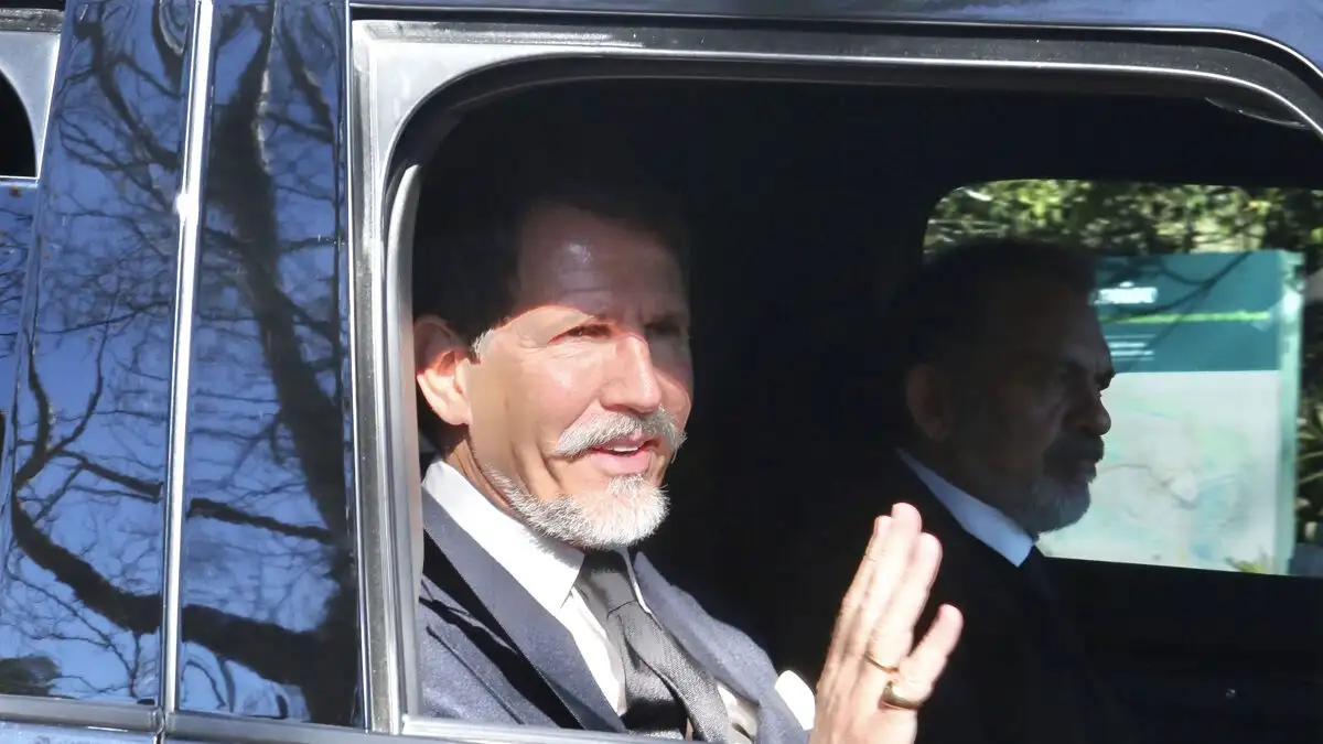 Παύλος Ντε Γκρες: Πασχαλινές ευχές και επίσκεψη στο Άγιο Όρος Παύλος Ντε Γκρες: Πασχαλινές ευχές και επίσκεψη στο Άγιο Όρος