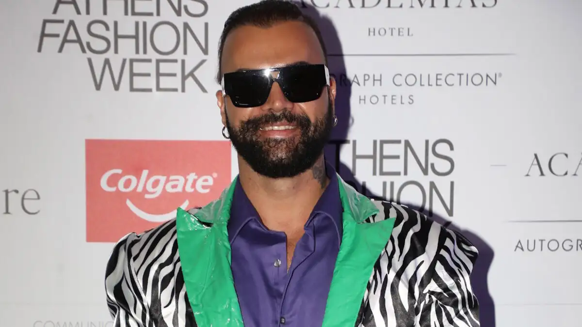 Περικλής Κονδυλάτος: «Είμαι ερωτευμένος – Με τη σύντροφό μου είμαστε 4 χρόνια μαζί»