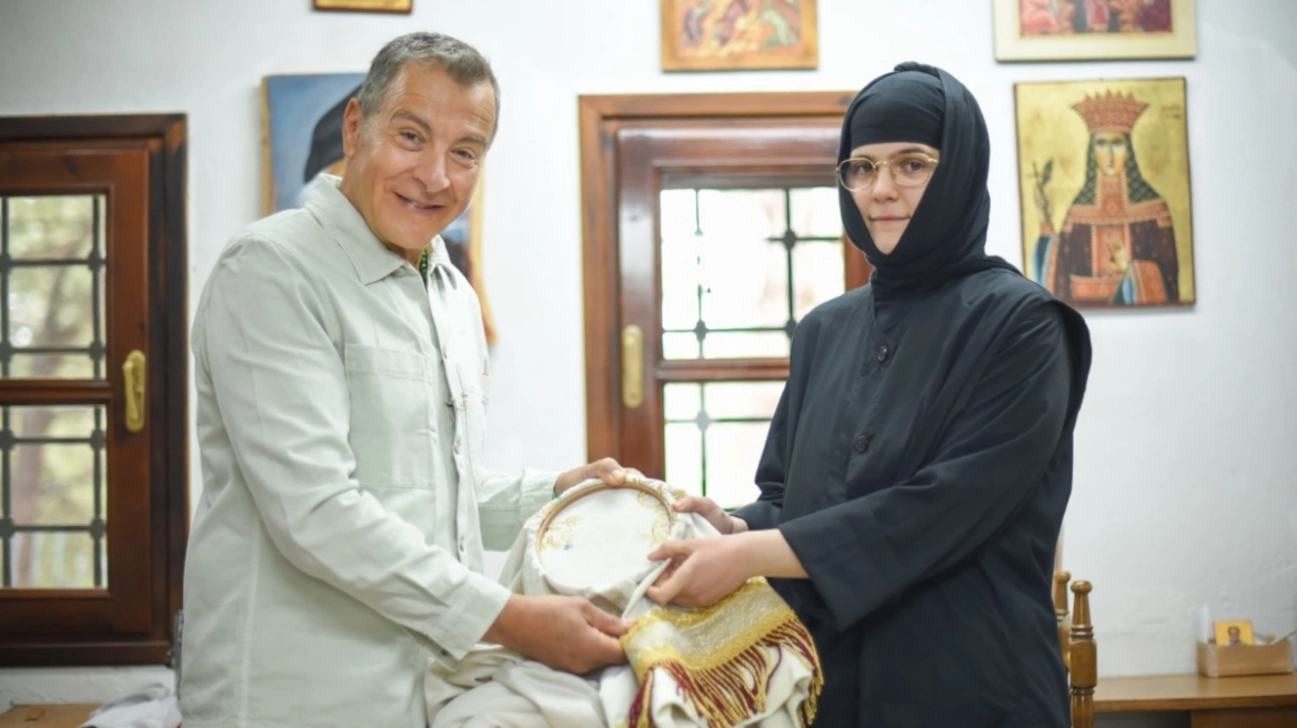 Από τα φώτα της δισκογραφίας στο μοναστήρι: Η συγκλονιστική διαδρομή της γερόντισσας του Προφήτη Ηλία