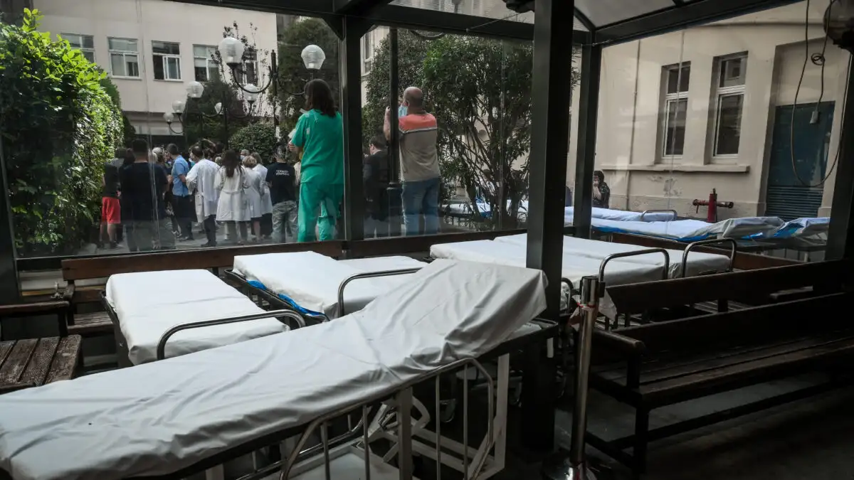 Ρεκόρ προσέλευσης ασθενών στην εφημερία του Αττικόν – Εικόνες υπερφόρτωσης στα επείγοντα