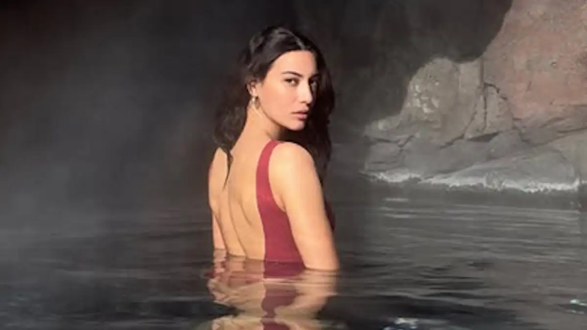 Ευγενία Σαμαρά: Στην Ισλανδία για χαλάρωση σε spa με νερά θερμαινόμενα από ηφαιστειακή δραστηριότητα