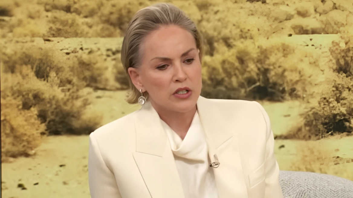 Σάρον Στόουν: «Πλέον προσπερνάω τις ερωτικές σκηνές» – Η θέση της για τη «σκληρή» σεξουαλικότητα στην τηλεόραση