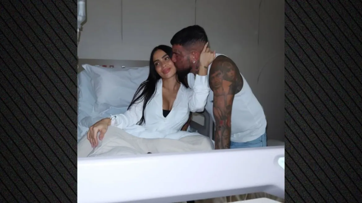 Snik: Το τρυφερό φιλί με τη σύντροφό του και οι πρώτες φωτογραφίες με τη νεογέννητη κόρη τους