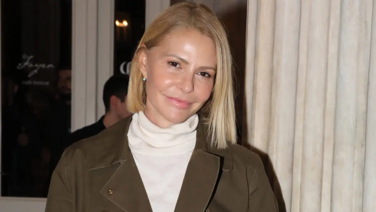 Η Τζένη Μπαλατσινού στην Πάτμο για τη Θεία Λειτουργία