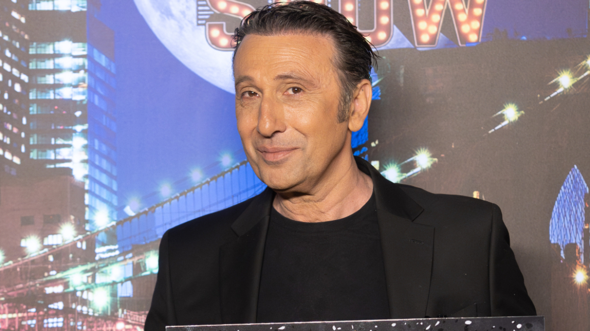 Ρένος Χαραλαμπίδης: «Αναρωτιέμαι πώς δεν παντρεύτηκα»