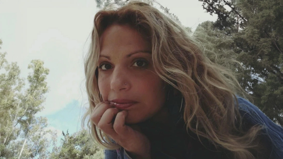 "Νατάσσα Μωϋσόγλου: Έφυγε από τη ζωή η τραγουδίστρια"
