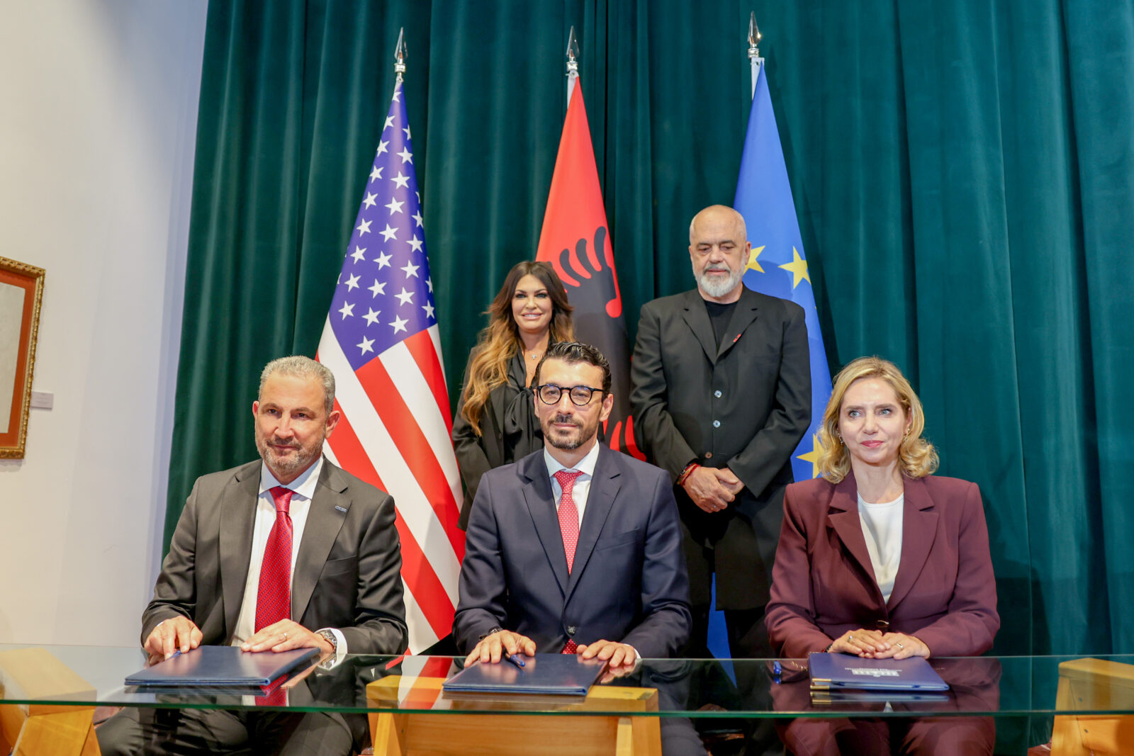 Η AKTOR LNG USA και η ALBGAZ υπέγραψαν 20ετή συμφωνία για την πώληση αμερικανικού LN