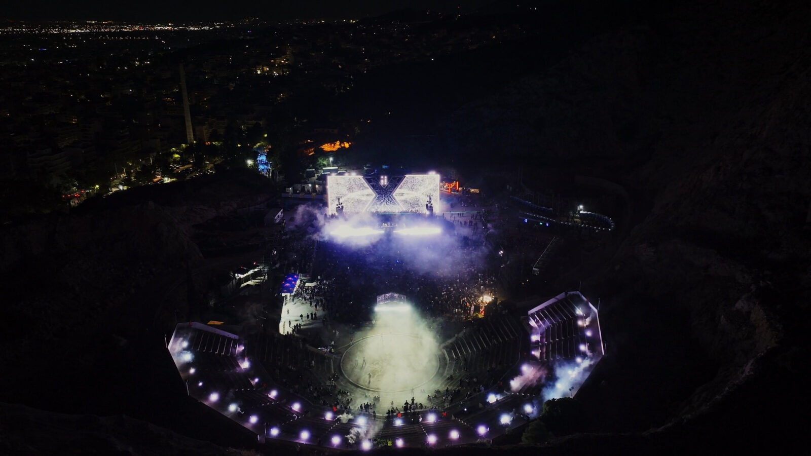 Οι Adriatique έφεραν ένα μουσικό experience χωρίς προηγούμενο στην Αθήνα– Live visuals, χορός και δυνατά beats από την Allwyn Οι Adriatique έφεραν ένα μουσικό experience χωρίς προηγούμενο στην Αθήνα– Live visuals, χορός και δυνατά beats από την Allwyn