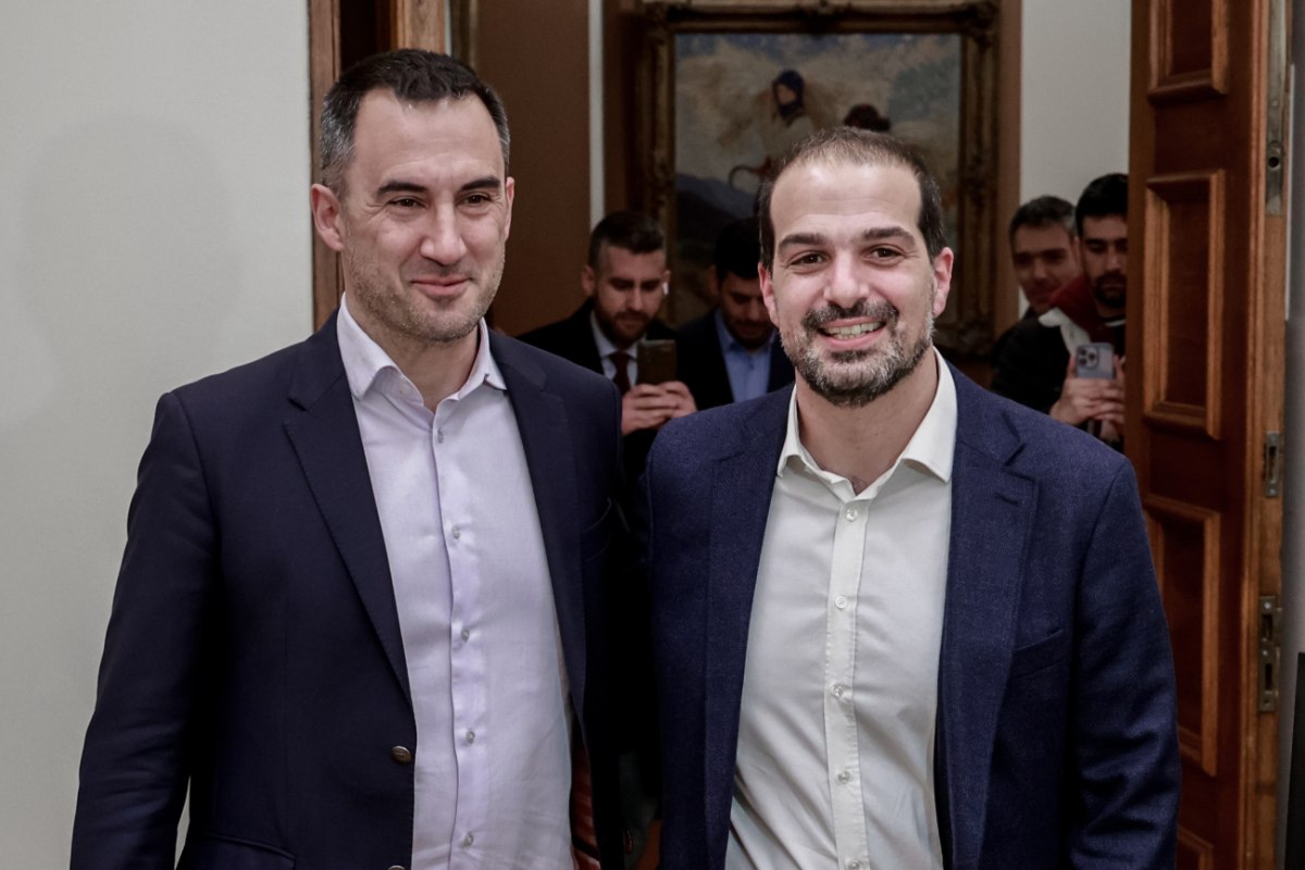 Ο Χαρίτσης και άλλοι δέκα βουλευτές ανεξαρτητοποιούνται – ο Σακελλαρίδης του δείχνει την έξοδο