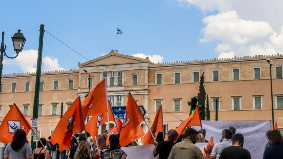 Απεργία ΑΔΕΔΥ στις 13 Μαΐου: Πώς θα κινηθούν τα ΜΜΜ και ποιες υπηρεσίες επηρεάζονται